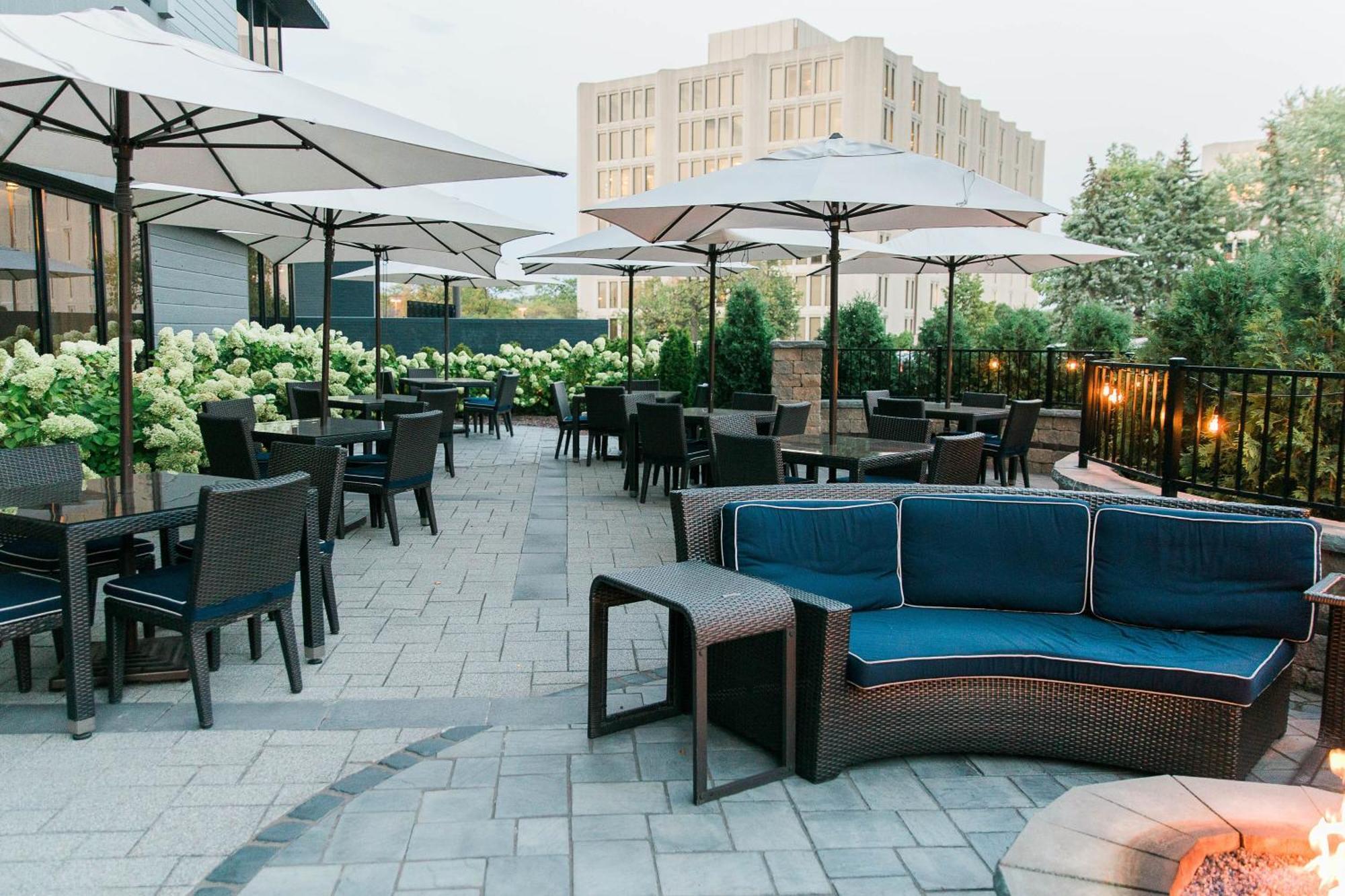 Le Meridien Chicago - Oakbrook Center Oak Brook Exterior photo